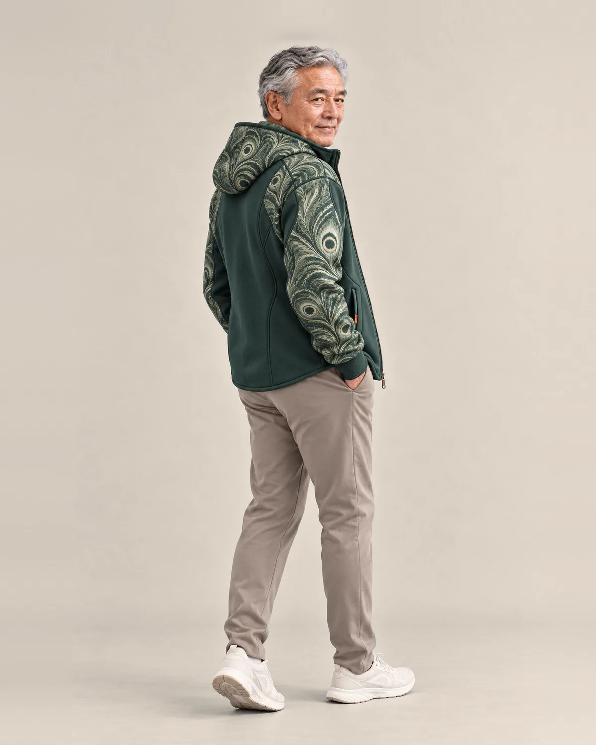 Man wearing the Quest Hood in Pine